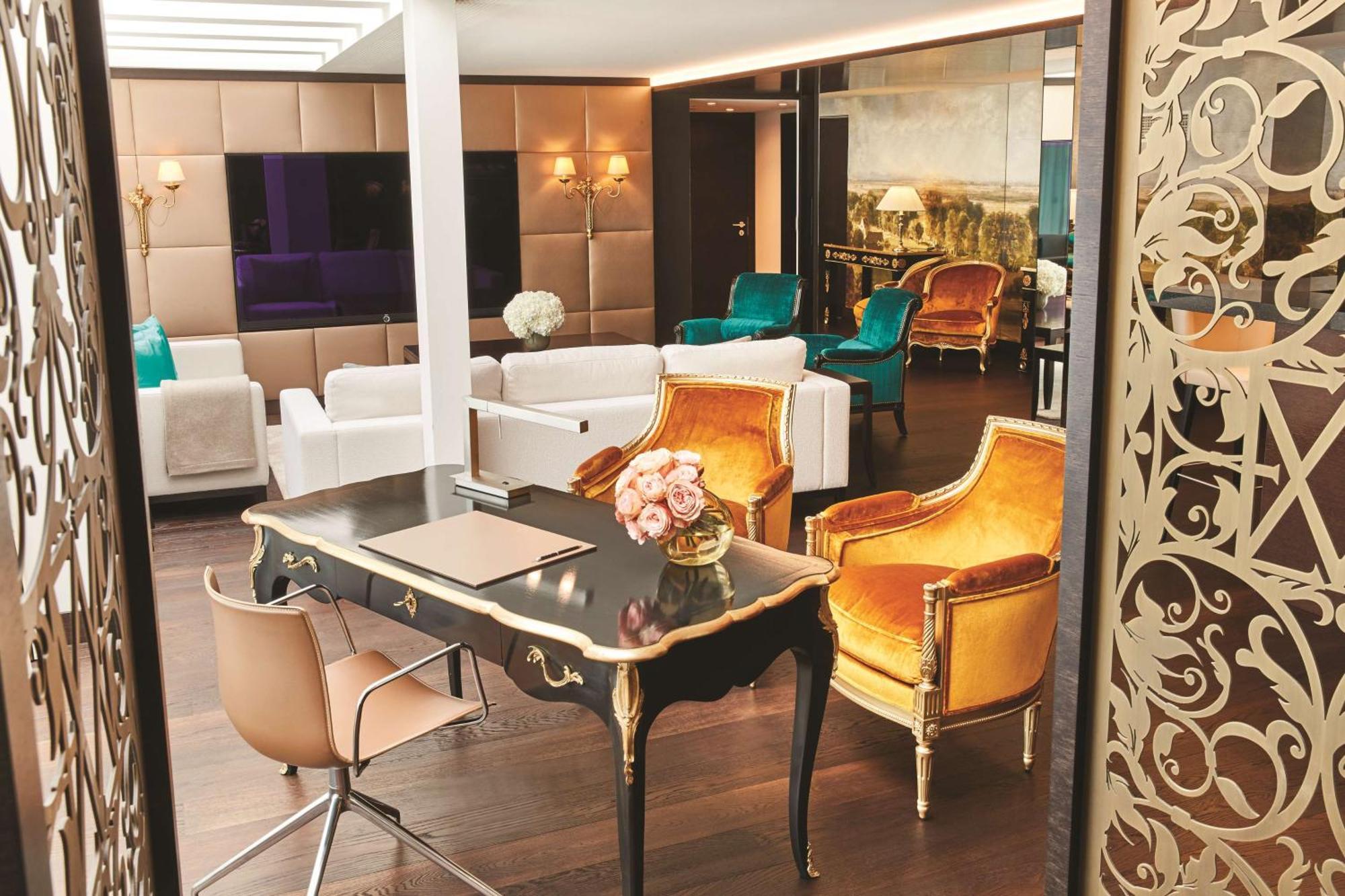 Vier Jahreszeiten Kempinski Hotel 5*