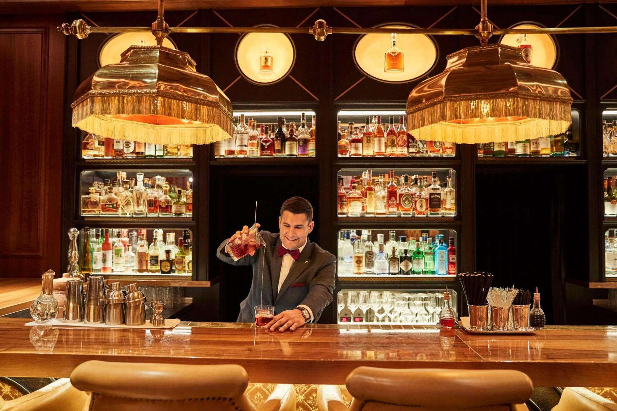 Vier Jahreszeiten Kempinski Hotel 5*
