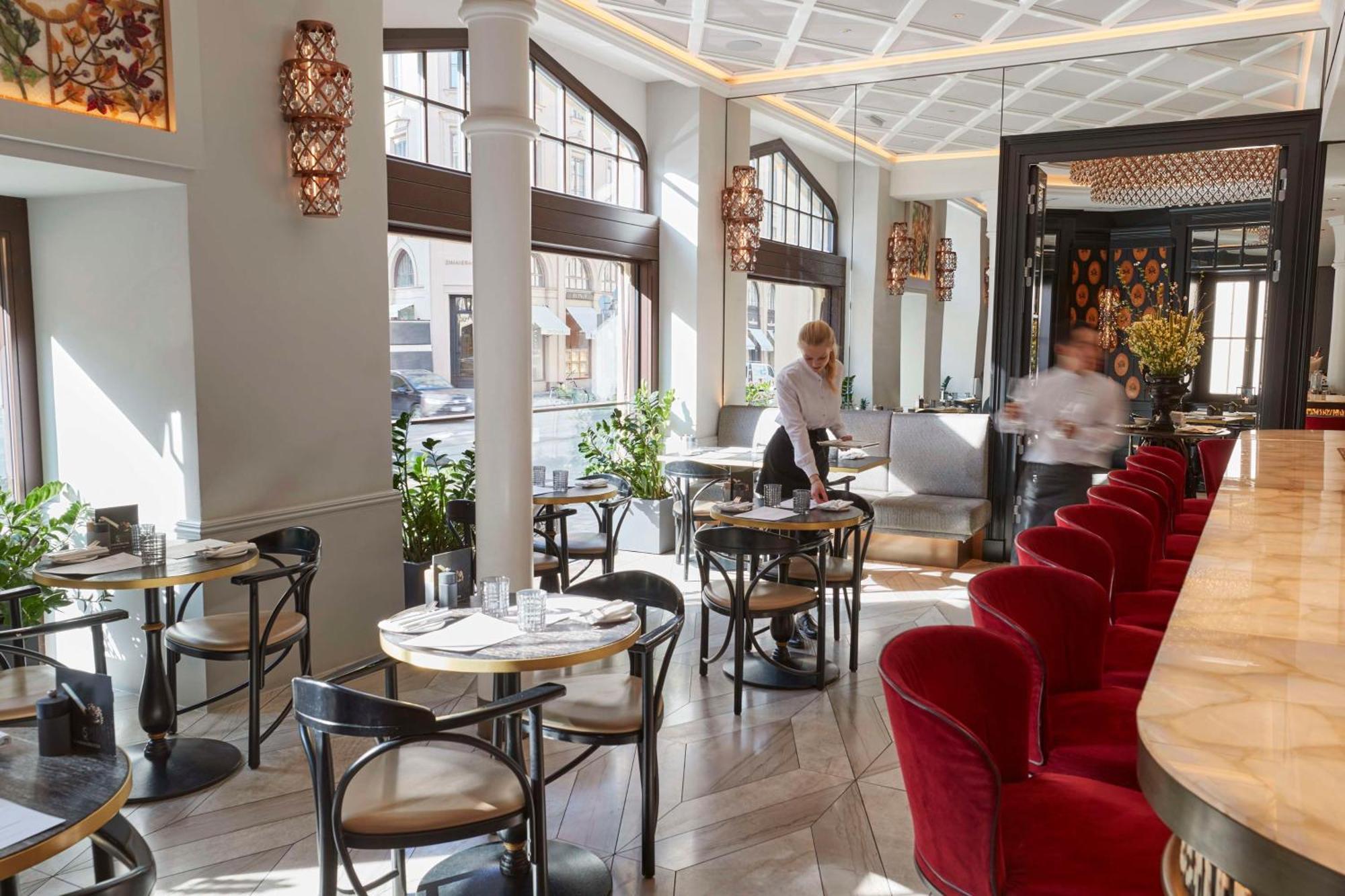 Vier Jahreszeiten Kempinski Hotel 5*
