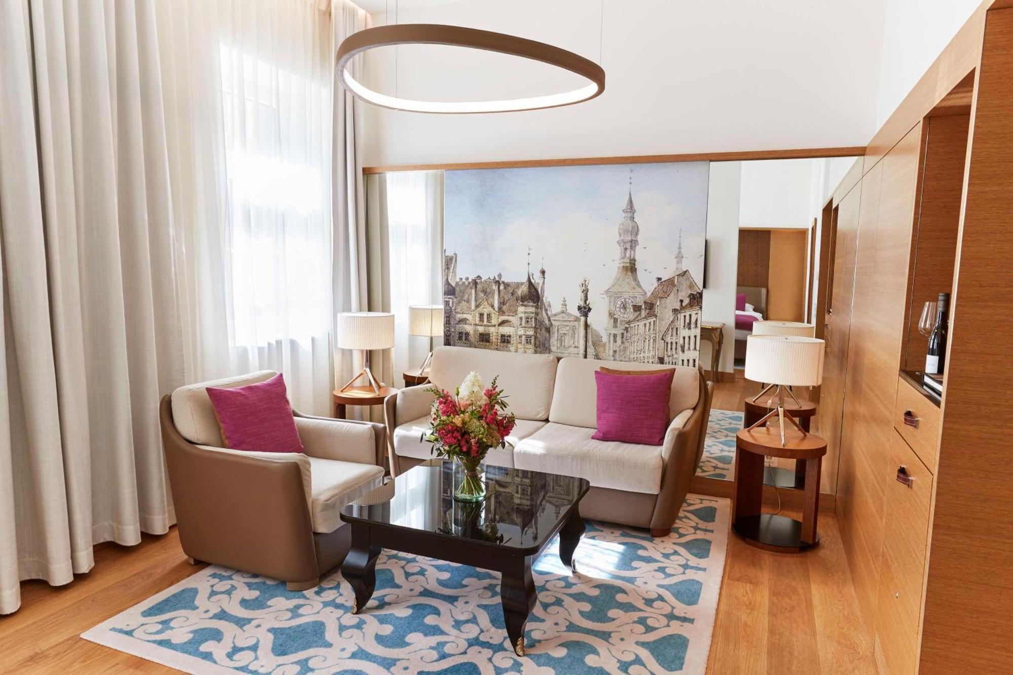 Vier Jahreszeiten Kempinski Hotel