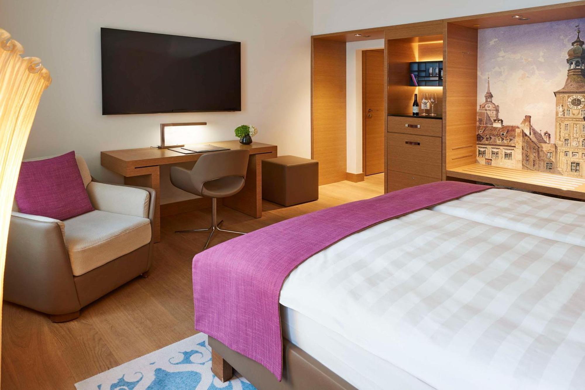 Vier Jahreszeiten Kempinski Hotel 5*