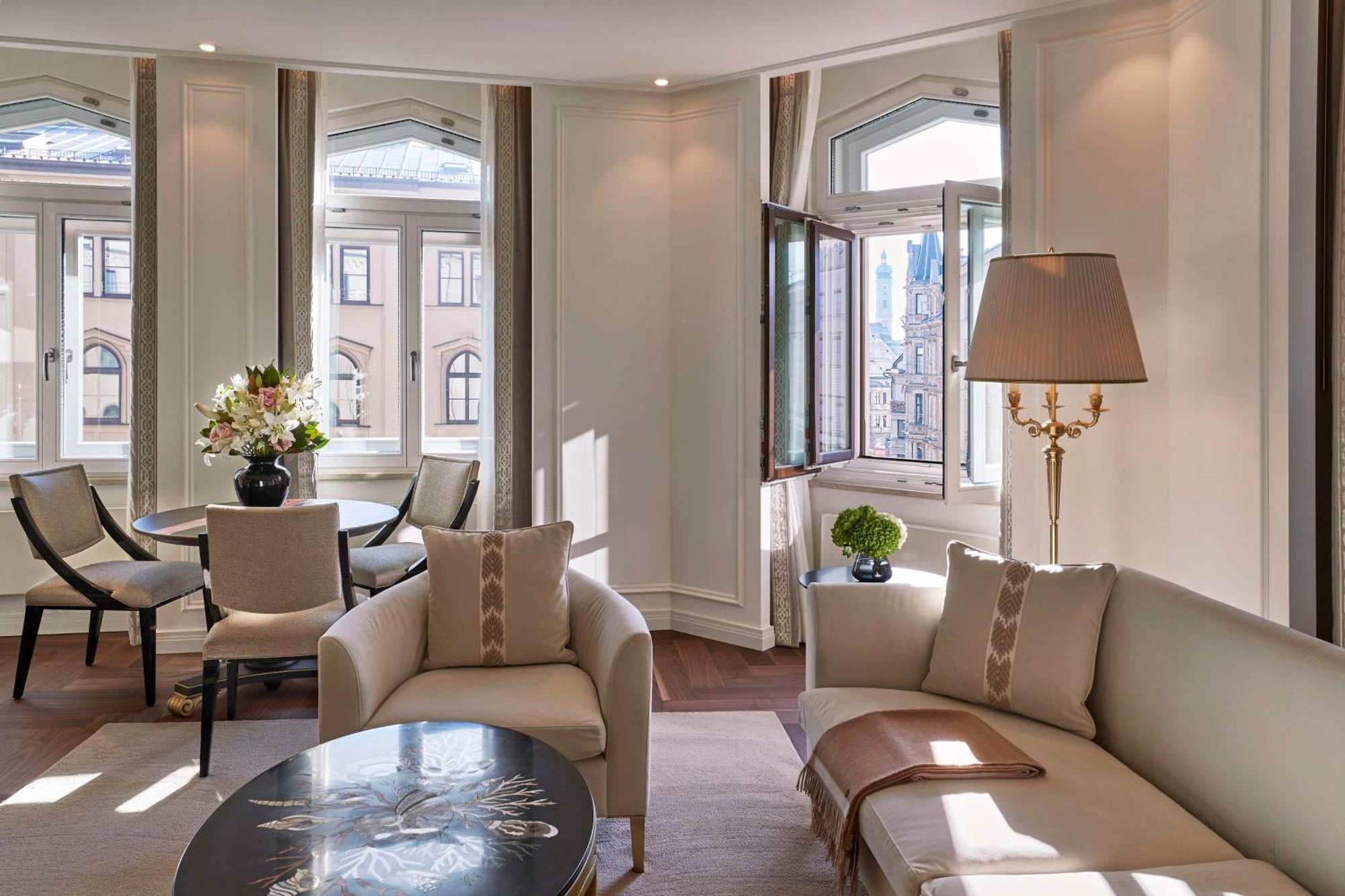Vier Jahreszeiten Kempinski Hotel 5*